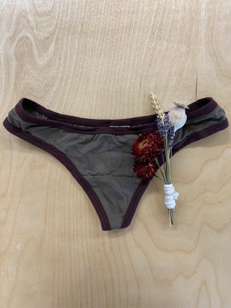 Iris Thong