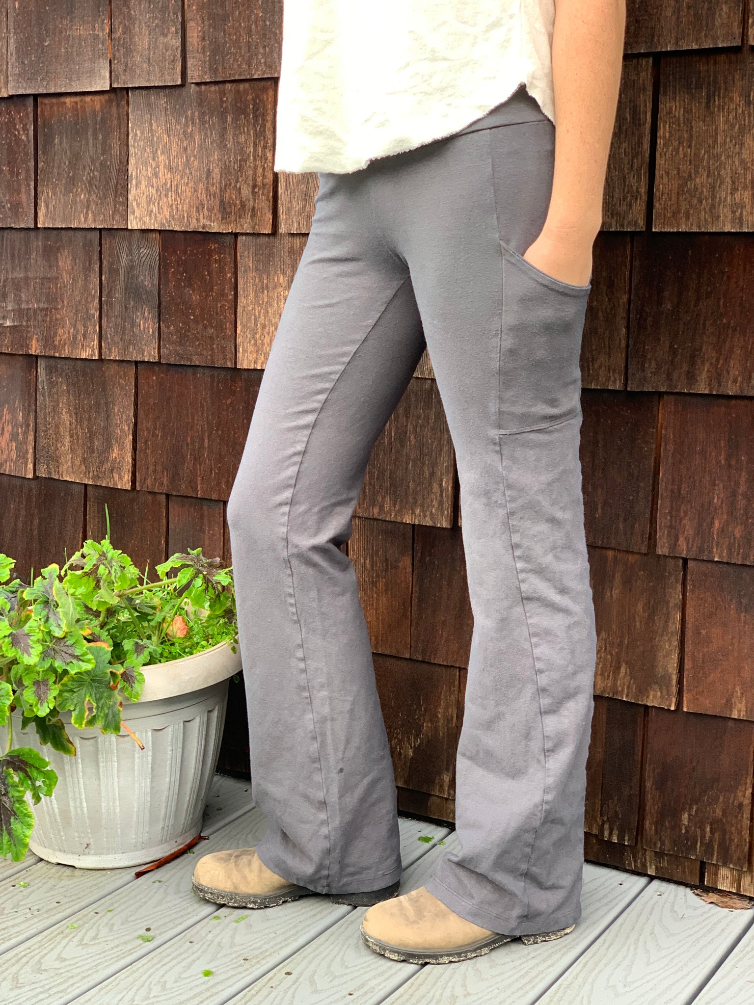 Yoga Pants with Side Pockets – Circle Creations